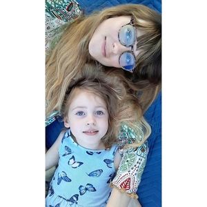 Meet your Posher, Whitney